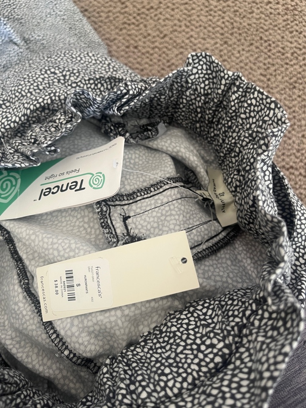 NWT Francesca’s pants - Picture 4 of 5